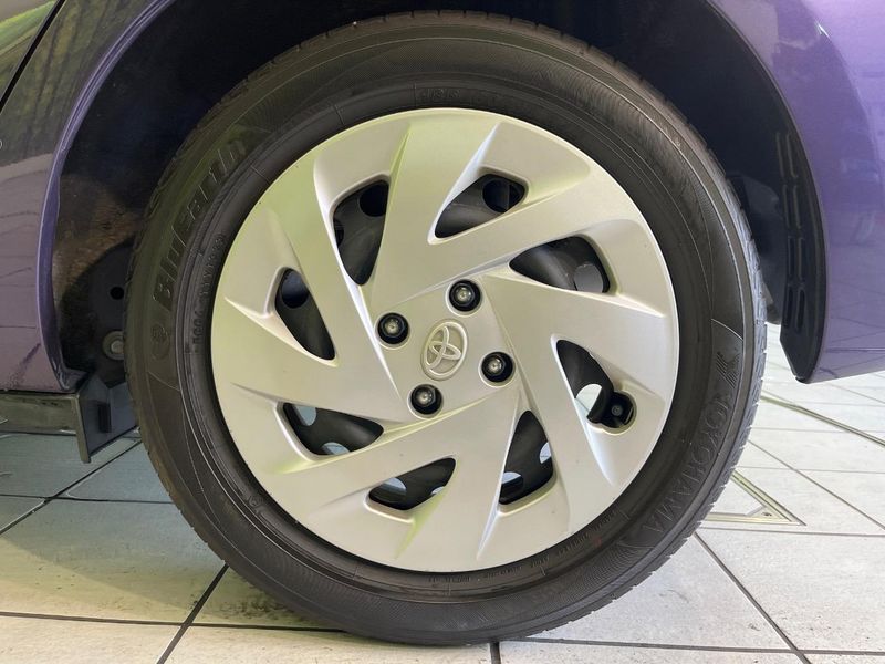 2019 Toyota Aqua DAA-NHP10 (UW-6a87c2844ceb7)[4]