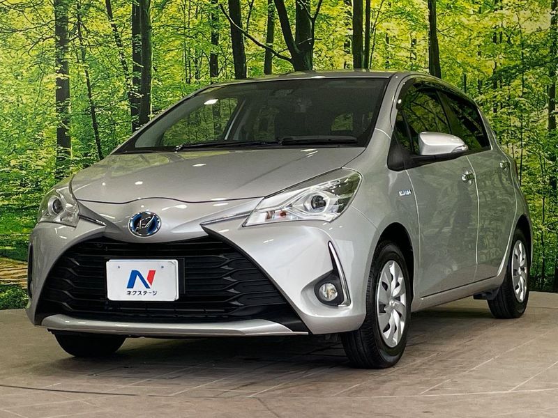 2017 Toyota Vitz DAA-NHP130 (UW-6a87c2851940d)[21]