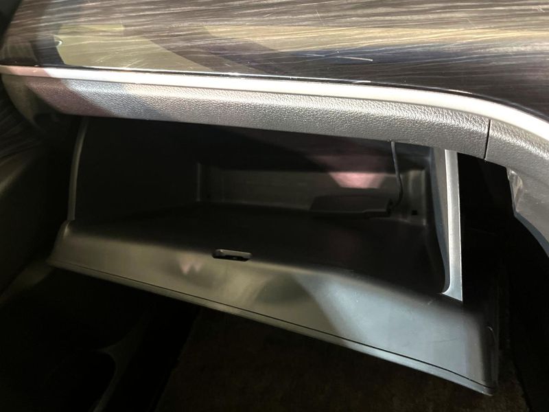 2013 Honda Odyssey DBA-RC2 (UW-6a87c29a1fb8c)[19]