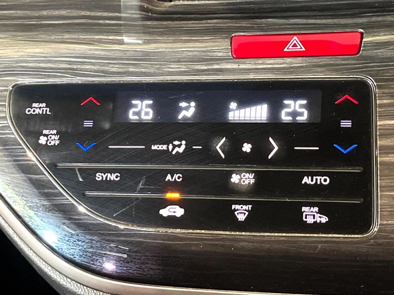 2013 Honda Odyssey DBA-RC2 (UW-6a87c29a1fb8c)[16]