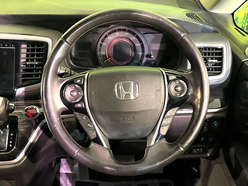 2013 Honda Odyssey DBA-RC2 (UW-6a87c29a1fb8c)[6]