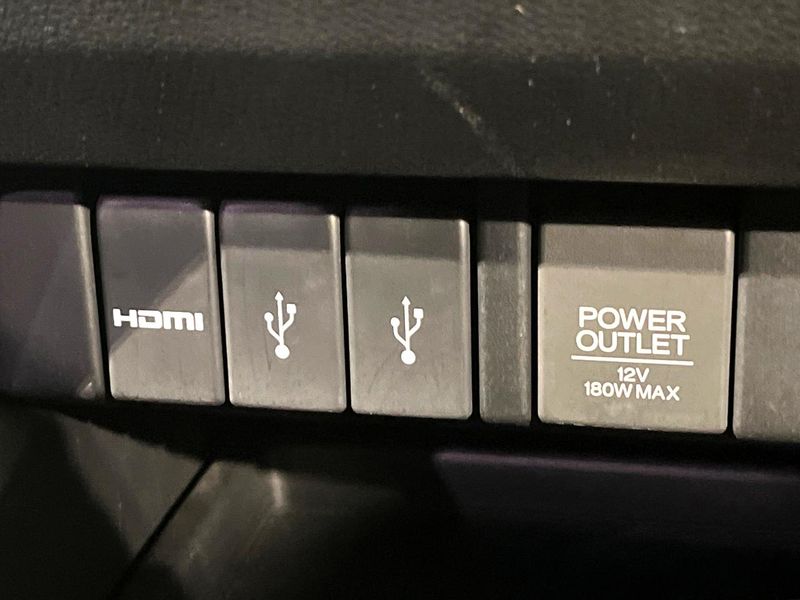2013 Honda Odyssey DBA-RC2 (UW-6a87c29a1fb8c)[18]