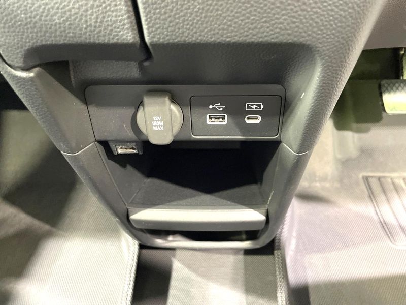 2024 Honda Step Wagon 6AA-RP8 (UW-6a87c2a5c25d4)[19]
