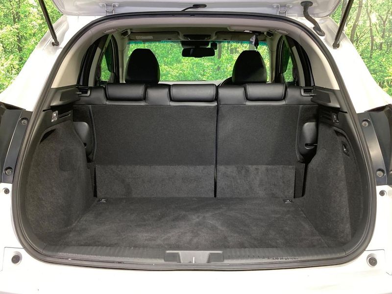 2017 Honda Vezel DAA-RU3 (UW-6a87c2a9be03d)[12]