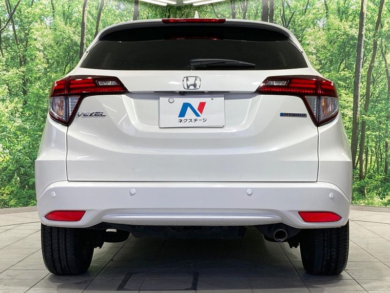 2017 Honda Vezel DAA-RU3 (UW-6a87c2a9be03d)[17]