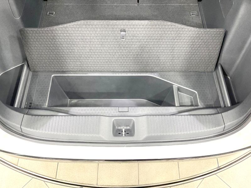 2021 Honda Vezel 6AA-RV5 (UW-6a87c2ae11fff)[28]