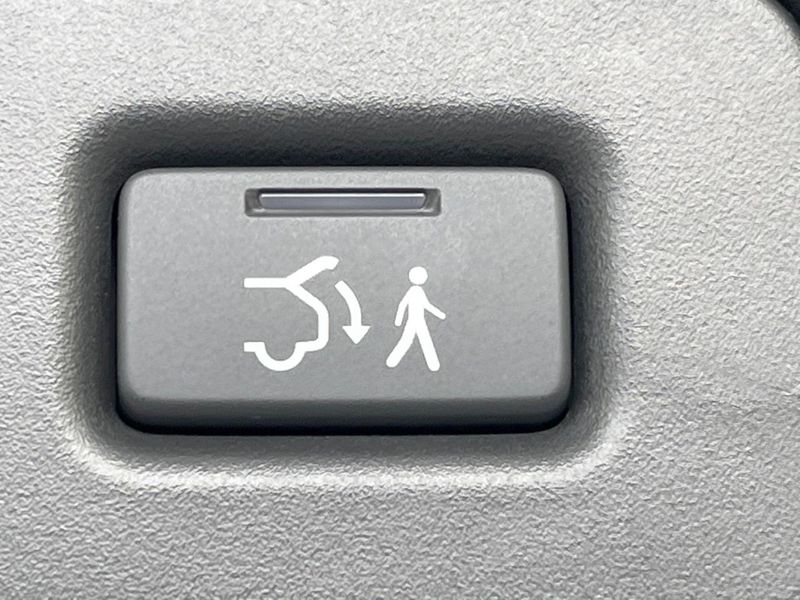2021 Honda Vezel 6AA-RV5 (UW-6a87c2af99131)[11]