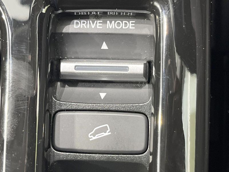 2024 Honda Vezel 6AA-RV5 (UW-6a87c2b766d06)[27]
