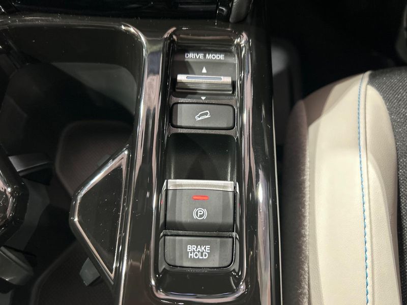 2025 Honda Vezel 6AA-RV5 (UW-6a87c2b92d584)[27]