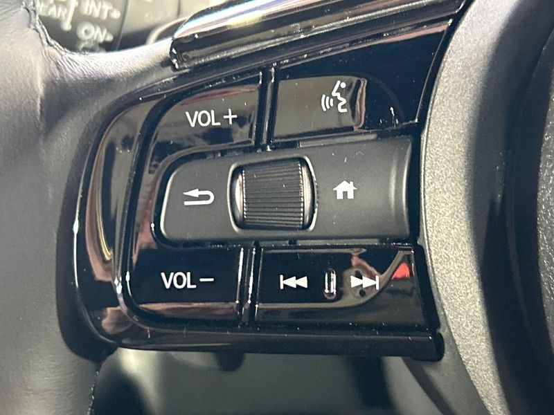 2025 Honda Vezel 6AA-RV5 (UW-6a87c2b92d584)[29]