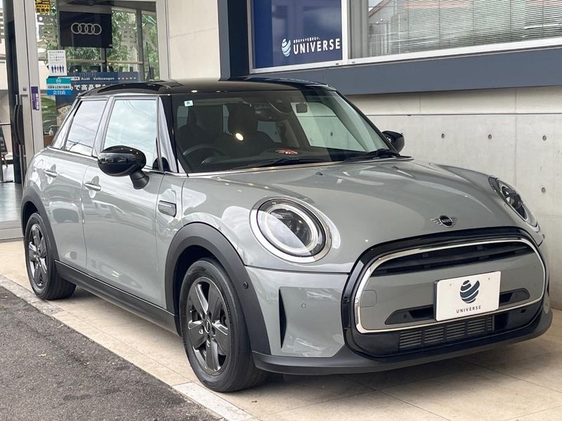 2022 Rover Mini 3DA-XV15MW (UW-6a87c30b26077)[0]
