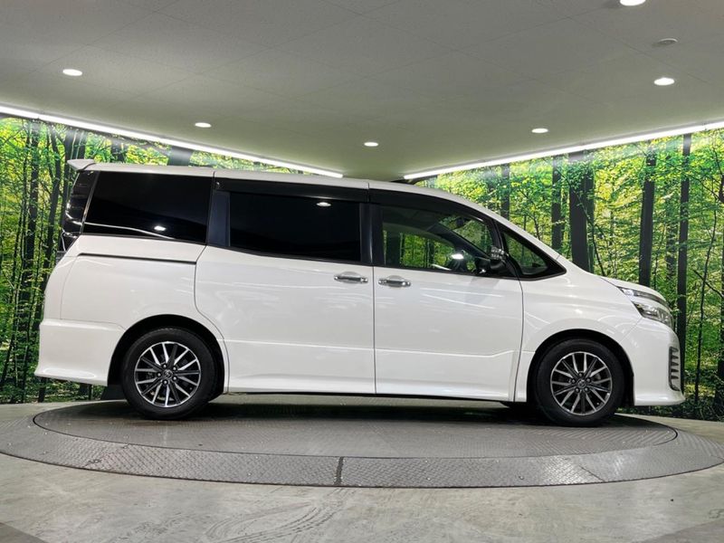 2015 Toyota Voxy DBA-ZRR80W (UW-6a87c3273904f)[9]