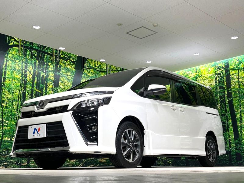 2017 Toyota Voxy DBA-ZRR80W (UW-6a87c32985ef3)[13]