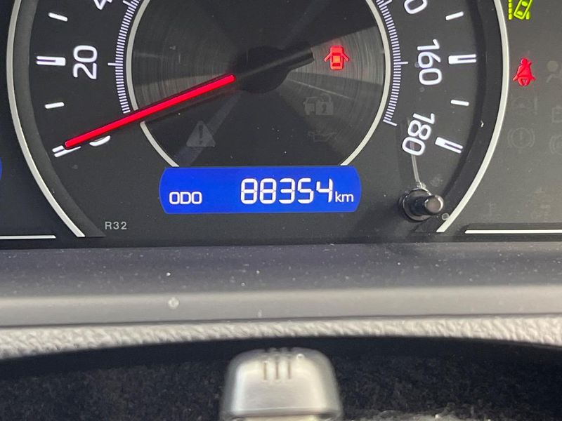 2017 Toyota Voxy DBA-ZRR80W (UW-6a87c32a825f3)[2]