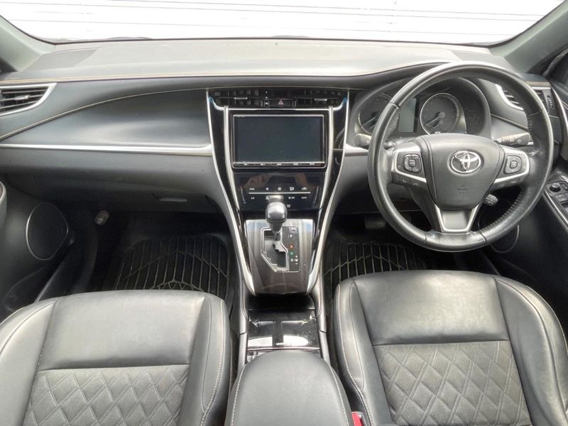 2017 Toyota Harrier DBA-ZSU60W (UW-6a87c33a093d9)[24]