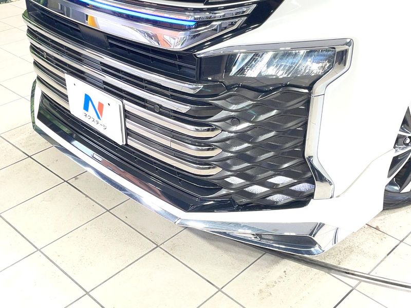 2022 Toyota Voxy 6AA-ZWR90W (UW-6a87c360bf116)[11]