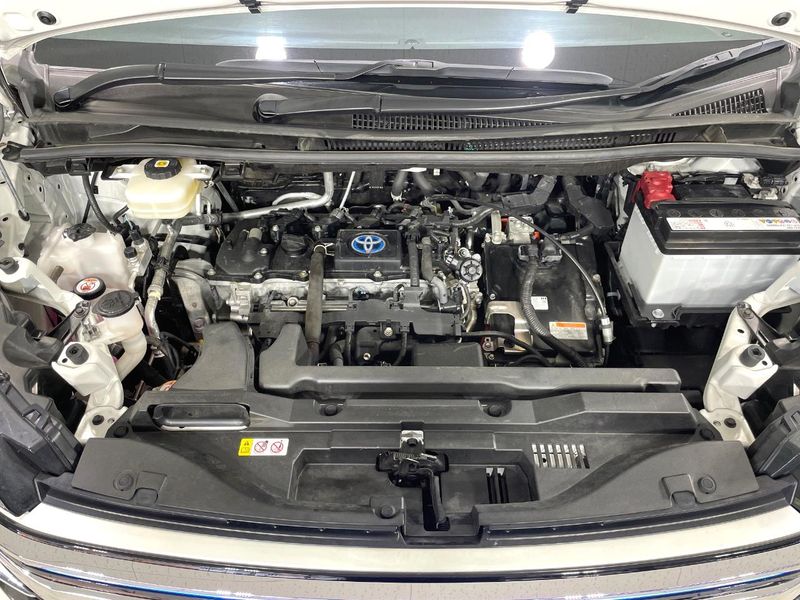 2022 Toyota Voxy 6AA-ZWR90W (UW-6a87c360bf116)[4]