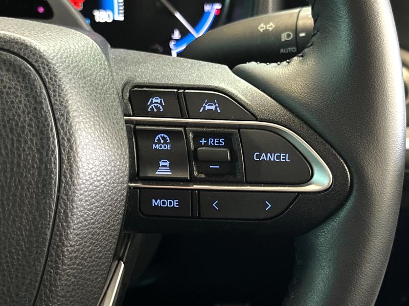 2023 Toyota Voxy 6AA-ZWR90W (UW-6a87c3648a435)[29]