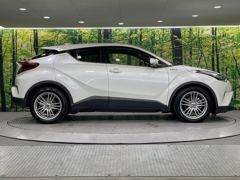 2018 Toyota C-HR DAA-ZYX10 (UW-6a87c372ef2fb)[15]