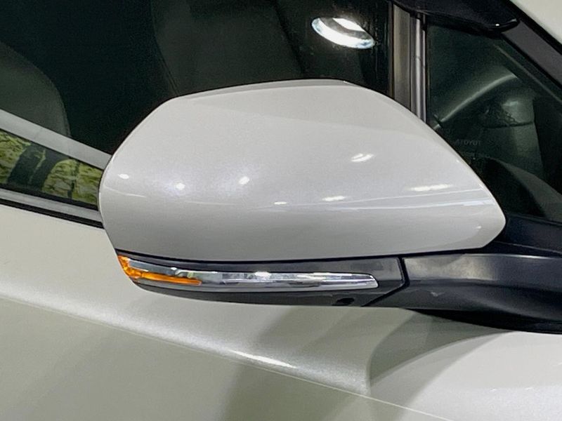 2018 Toyota C-HR DAA-ZYX10 (UW-6a87c372ef2fb)[9]