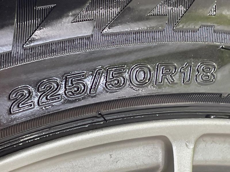 2018 Toyota C-HR DAA-ZYX10 (UW-6a87c372ef2fb)[5]