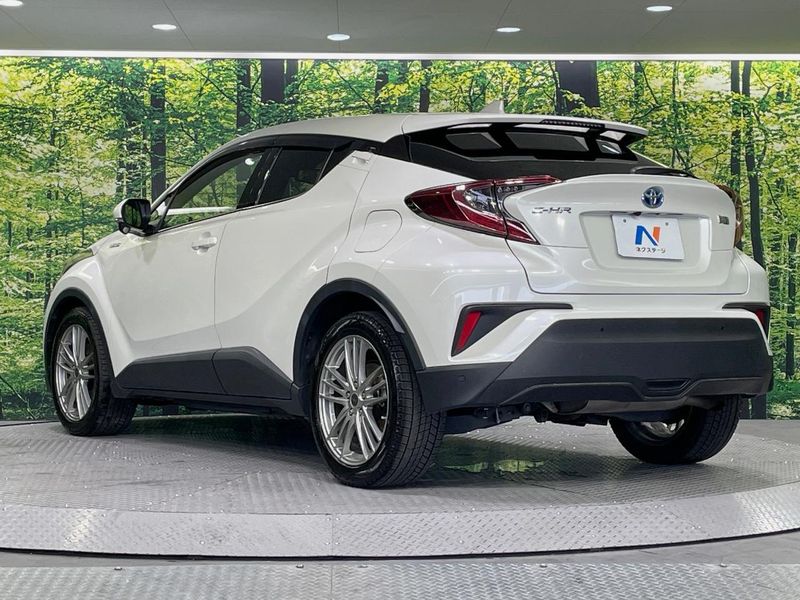 2018 Toyota C-HR DAA-ZYX10 (UW-6a87c372ef2fb)[18]