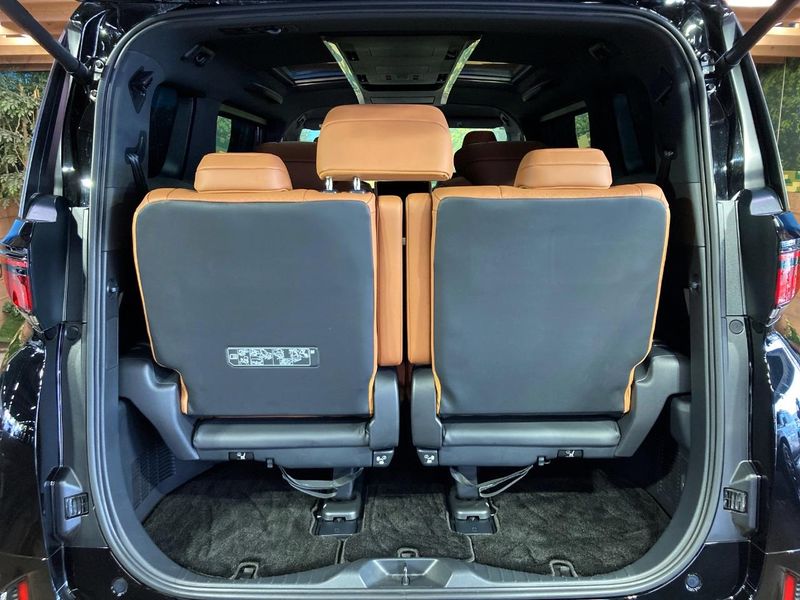 2025 Toyota Vellfire Hybrid 6AA-AAHH40W (UW-6a89117577c66)[29]
