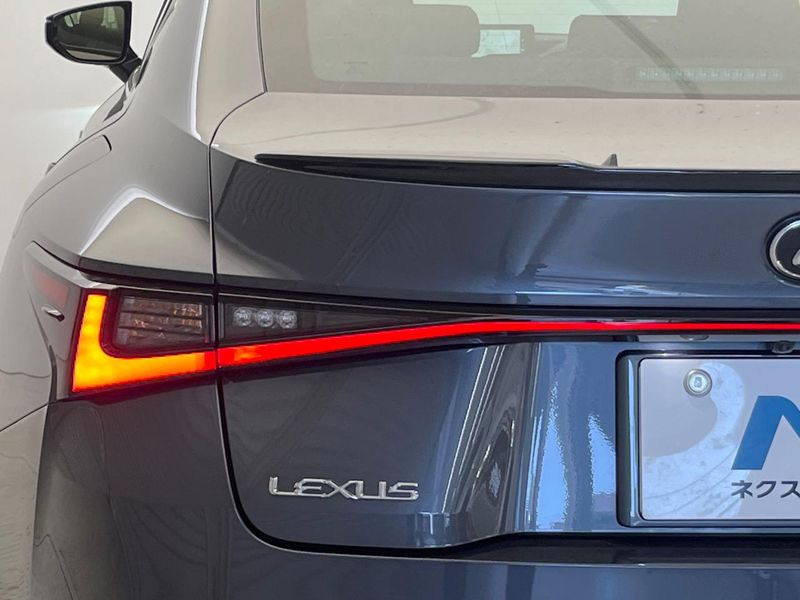 2021 Lexus IS 3BA-ASE30 (UW-6a8911a897f34)[18]