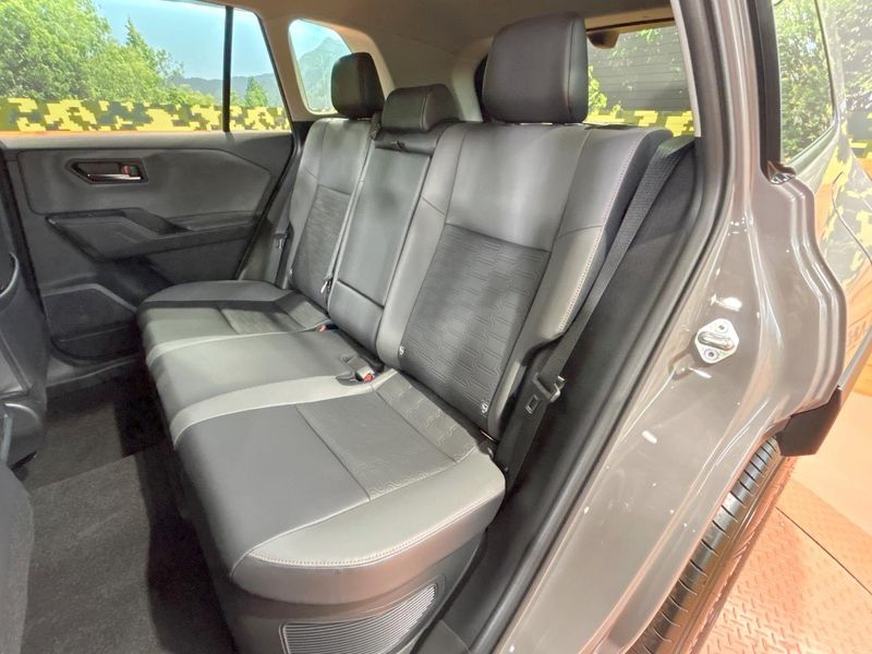 2026 Toyota RAV4 6AA-AXAN64 (UW-6a8911b3b3d66)[23]