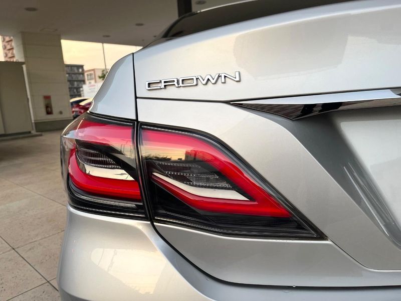 2019 Toyota Crown Hybrid 6AA-AZSH20 (UW-6a8911cedd8ef)[7]