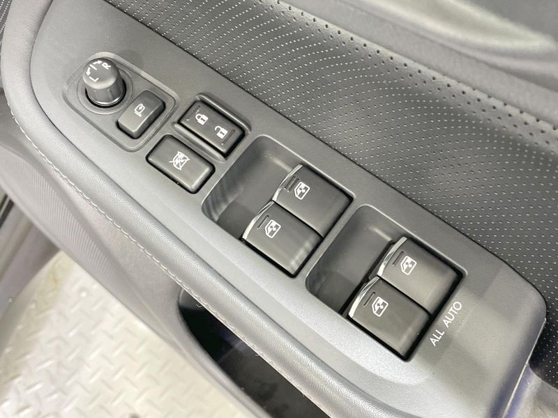 2015 Subaru Legacy Outback DBA-BS9 (UW-6a89120a51043)[17]