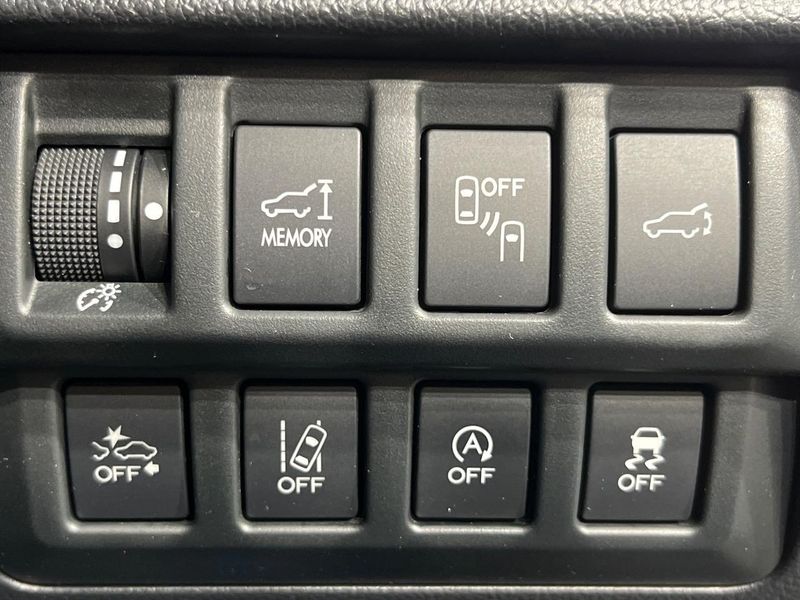 2016 Subaru Legacy Outback DBA-BS9 (UW-6a89120a7a94e)[25]