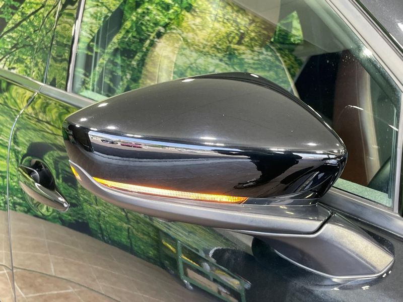 2022 Mazda MX-30 5AA-DREJ3P (UW-6a89122927a33)[27]