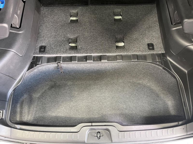 2017 Nissan Serena DAA-GFC27 (UW-6a89124f355a6)[24]