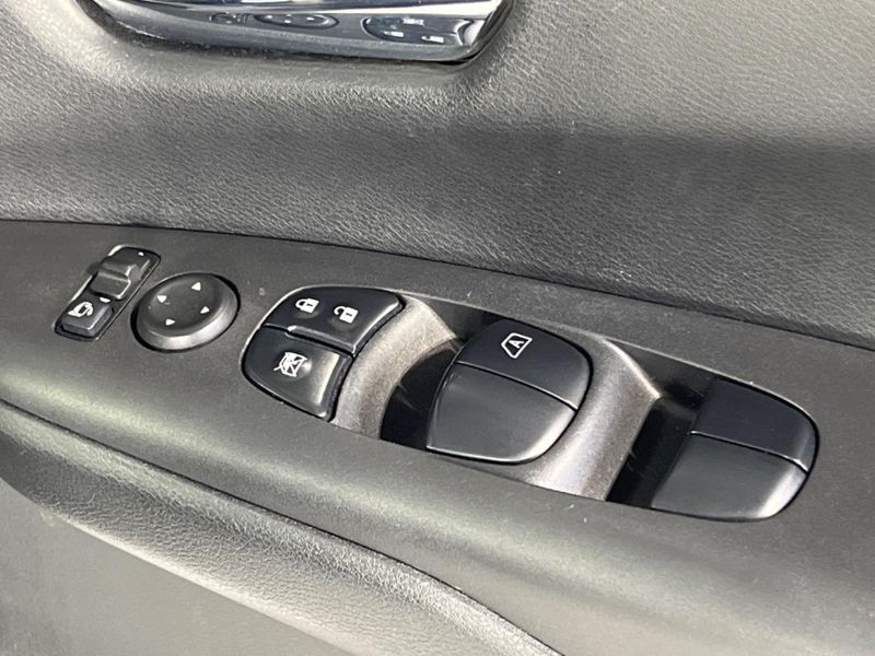 2019 Nissan Serena DAA-GFC27 (UW-6a891254cdce0)[22]