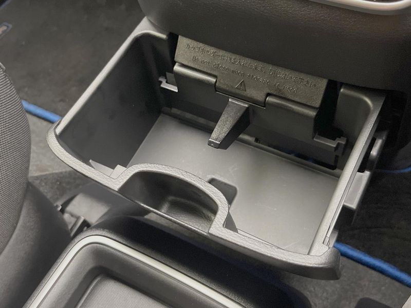 2020 Nissan Serena 6AA-HFC27 (UW-6a8912a5081ea)[29]