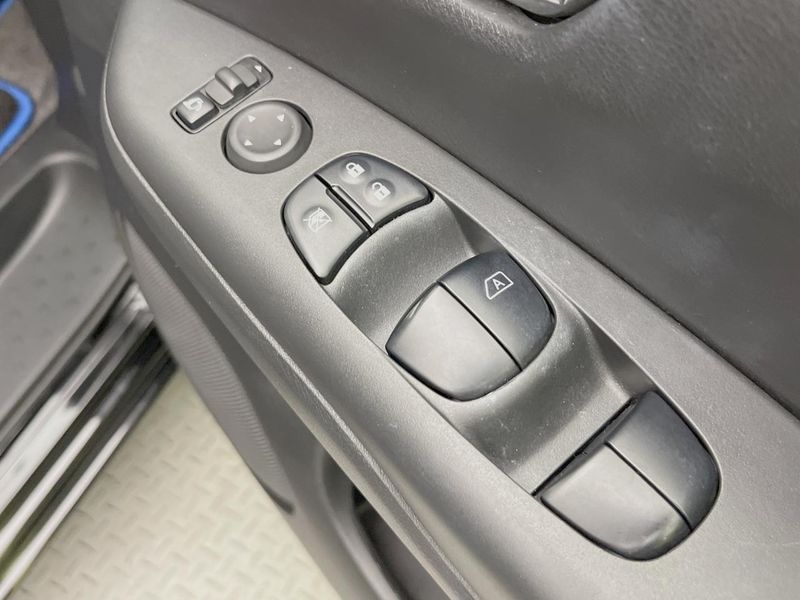 2020 Nissan Serena 6AA-HFC27 (UW-6a8912a5081ea)[17]
