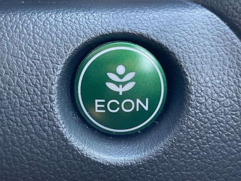 2015 Honda N-BOX DBA-JF1 (UW-6a8912c76e389)[12]