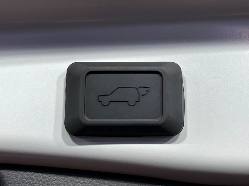 2025 Toyota RAV4 6BA-MXAA54 (UW-6a8913f775146)[28]
