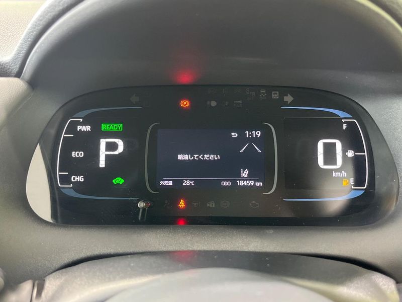2021 Toyota Aqua 6AA-MXPK11 (UW-6a8914122d5c8)[27]