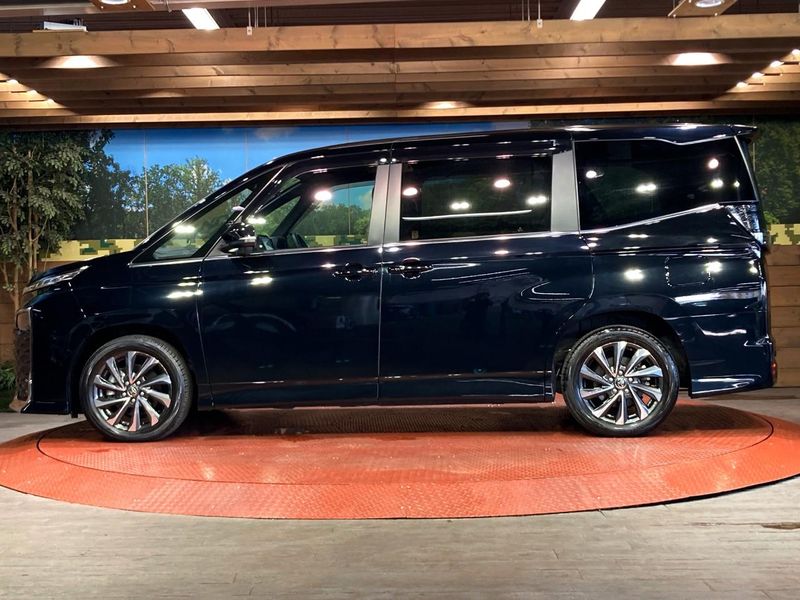 2025 Toyota Voxy 6BA-MZRA90W (UW-6a8914428a07b)[20]