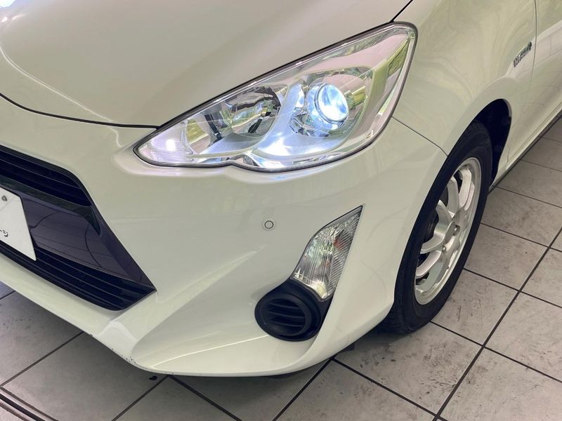 2015 Toyota Aqua DAA-NHP10 (UW-6a89144c0e81c)[28]