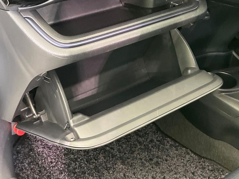 2015 Toyota Aqua DAA-NHP10 (UW-6a89144c0e81c)[12]