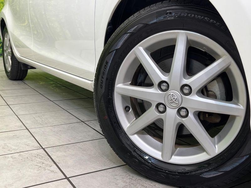 2012 Toyota Aqua DAA-NHP10 (UW-6a89145006992)[18]