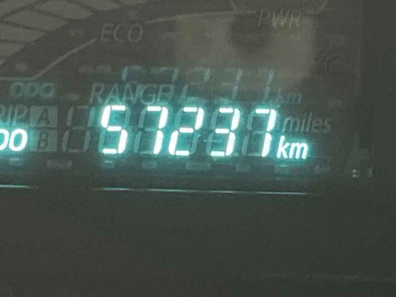2012 Toyota Aqua DAA-NHP10 (UW-6a89145006992)[2]
