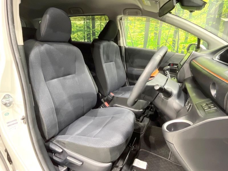 2016 Toyota Sienta DAA-NHP170G (UW-6a89145c52453)[25]