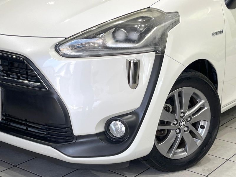 2016 Toyota Sienta DAA-NHP170G (UW-6a89145c52453)[11]