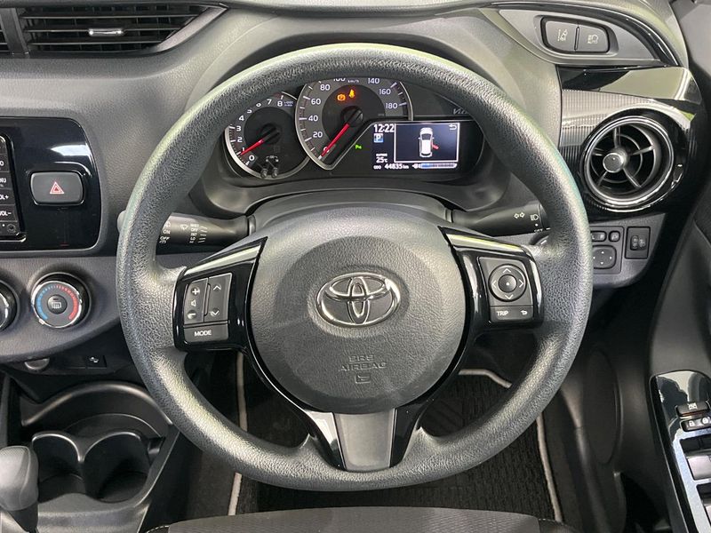 2018 Toyota Vitz DBA-NSP130 (UW-6a8914623eee8)[29]