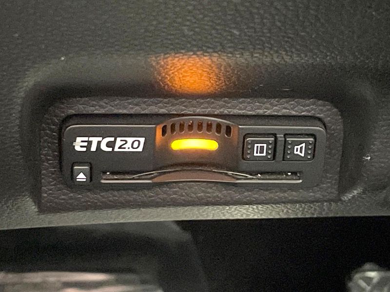 2021 Honda Vezel 6AA-RV5 (UW-6a89148767d3c)[25]