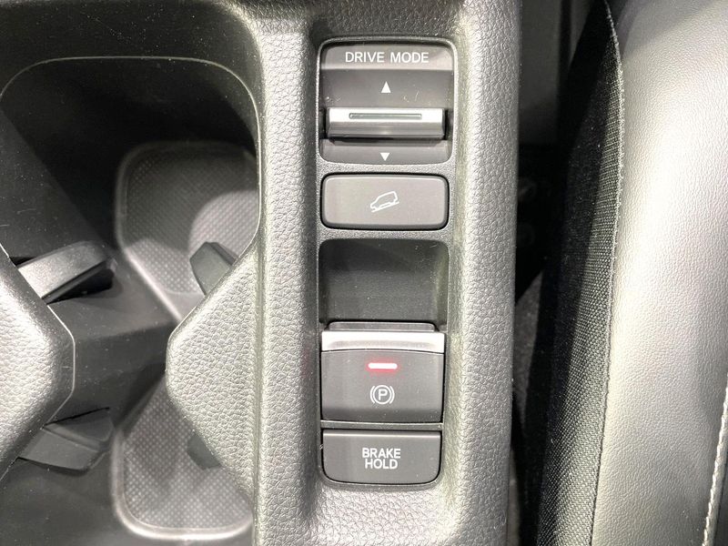 2021 Honda Vezel 6AA-RV5 (UW-6a89148767d3c)[20]